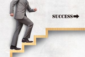 部下が目標達成にコミットするために、管理職ができることとは？