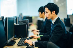 若手社員の特徴4選!成長が加速する育成のコツも解説