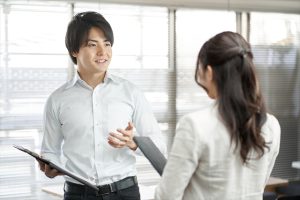 中堅社員が担う5つの重要な役割とは？周囲から信頼されるために
