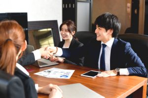 内定者の緊張をほぐす!【場面別】簡単にできるアイスブレイク7選